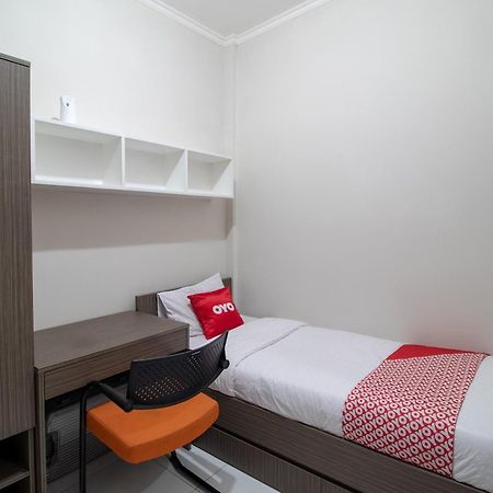 Oyo 3253 Sofia Residence Telukjambe ภายนอก รูปภาพ
