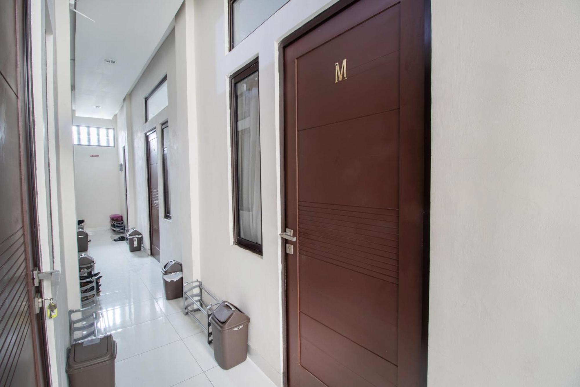 Oyo 3253 Sofia Residence Telukjambe ภายนอก รูปภาพ
