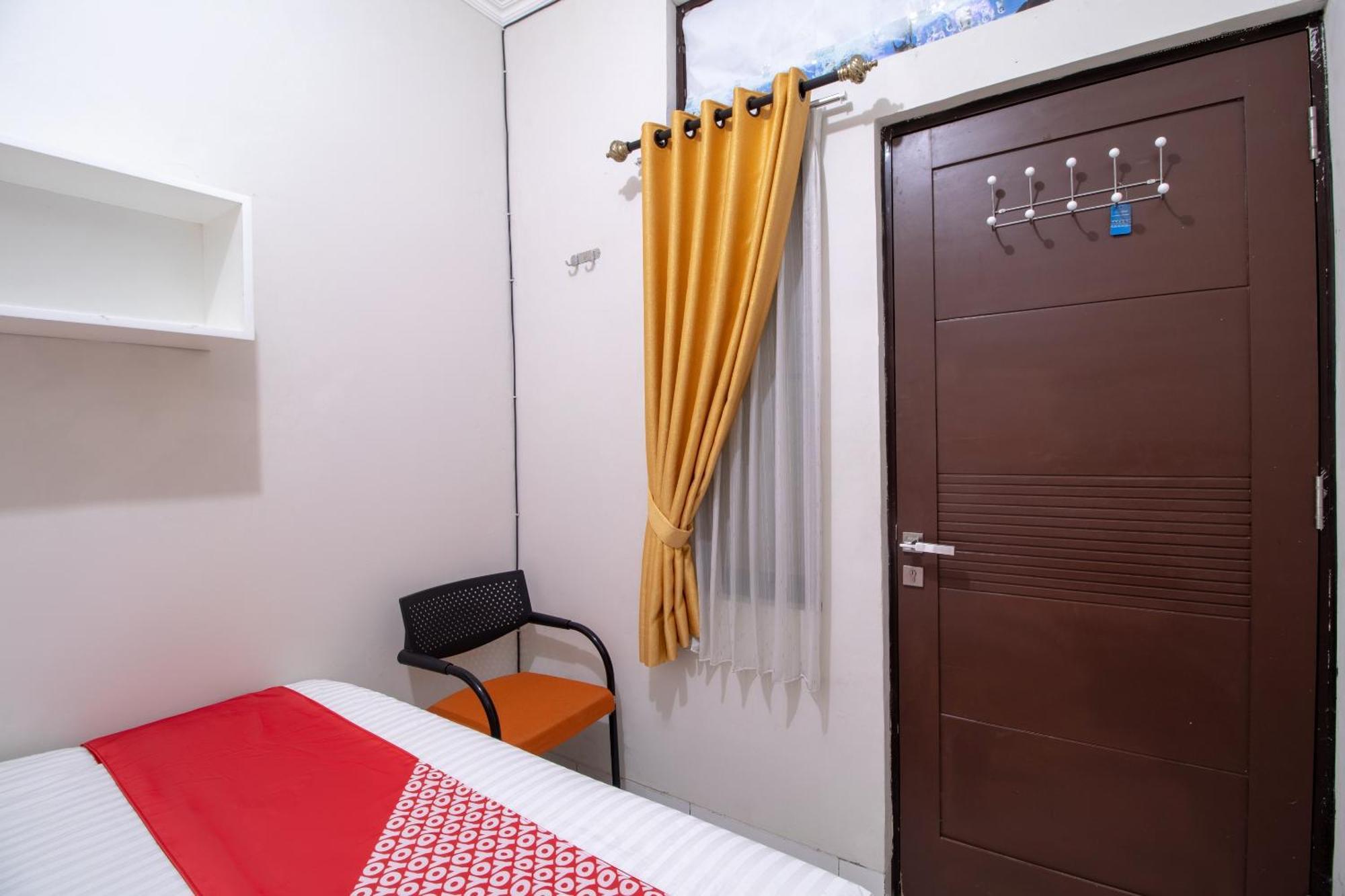 Oyo 3253 Sofia Residence Telukjambe ภายนอก รูปภาพ