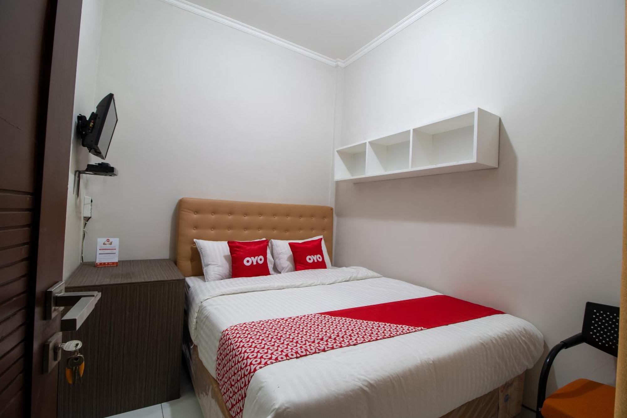 Oyo 3253 Sofia Residence Telukjambe ภายนอก รูปภาพ