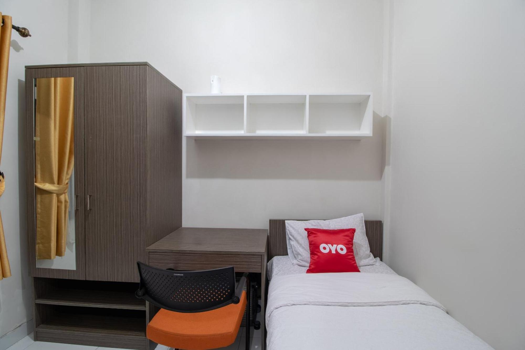 Oyo 3253 Sofia Residence Telukjambe ภายนอก รูปภาพ