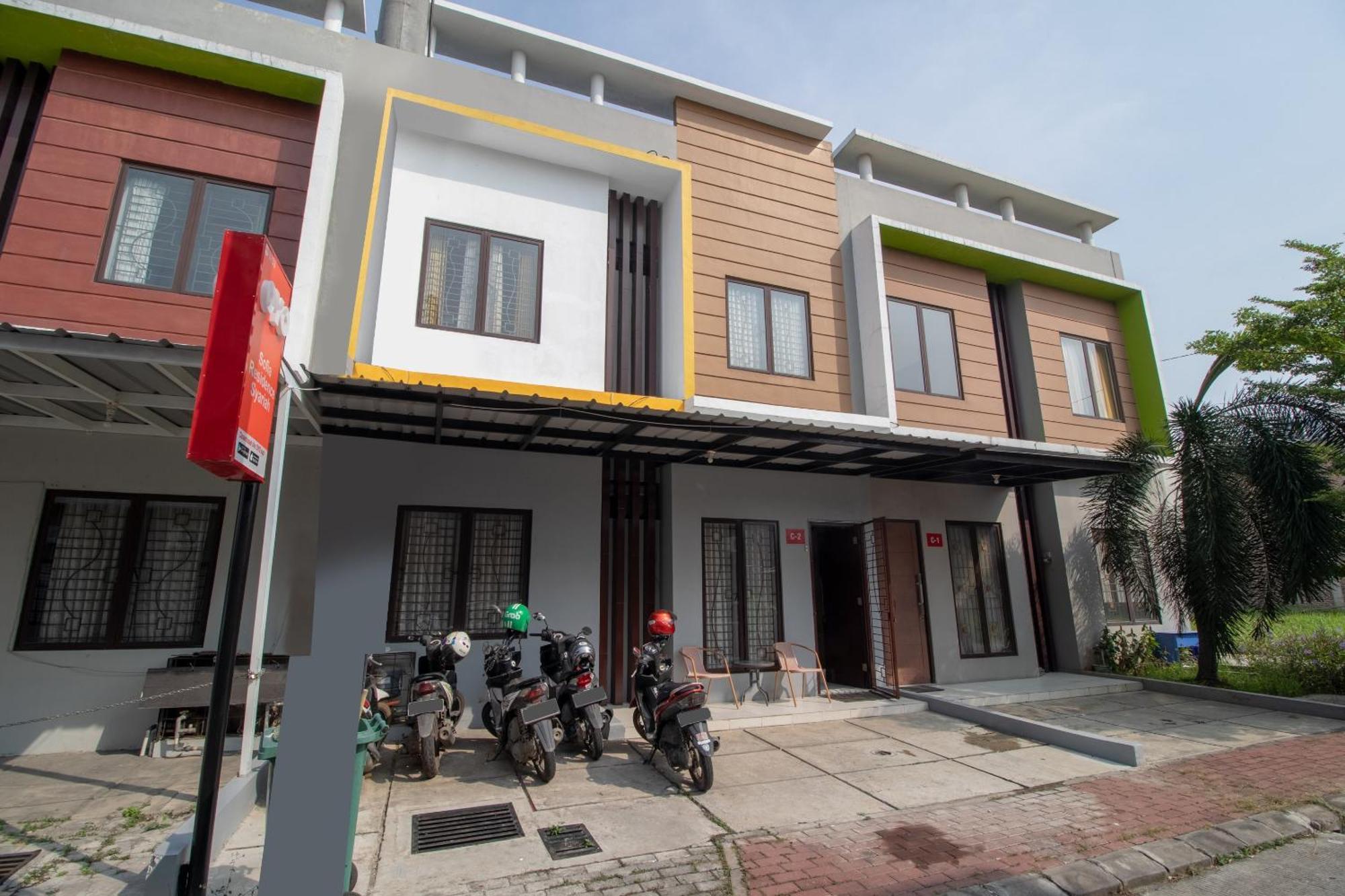 Oyo 3253 Sofia Residence Telukjambe ภายนอก รูปภาพ